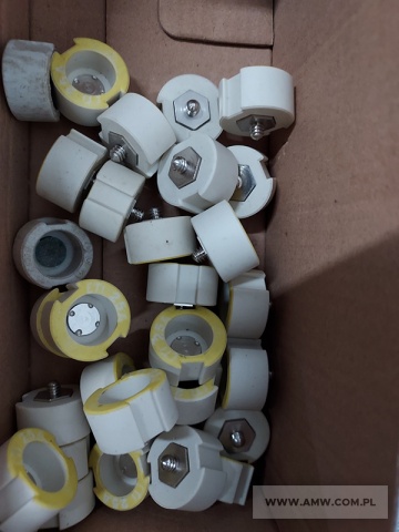 Elektryczne materiały eksploatacyjne - pakiet zawierający 9 poz. asort. (wg oddzielnego wykazu), w tym m.in.: skrzynka żeliwna typ WSPC-80, gniazda bezpiecznikowe, wstawki dolne 25A 500V itp. 